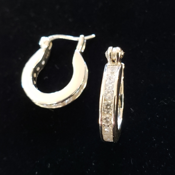 SOLD Silpada Sterling Silver Cubic Zirconia Ray of Light Hoop Earrings P1077 - Picture 4 of 7